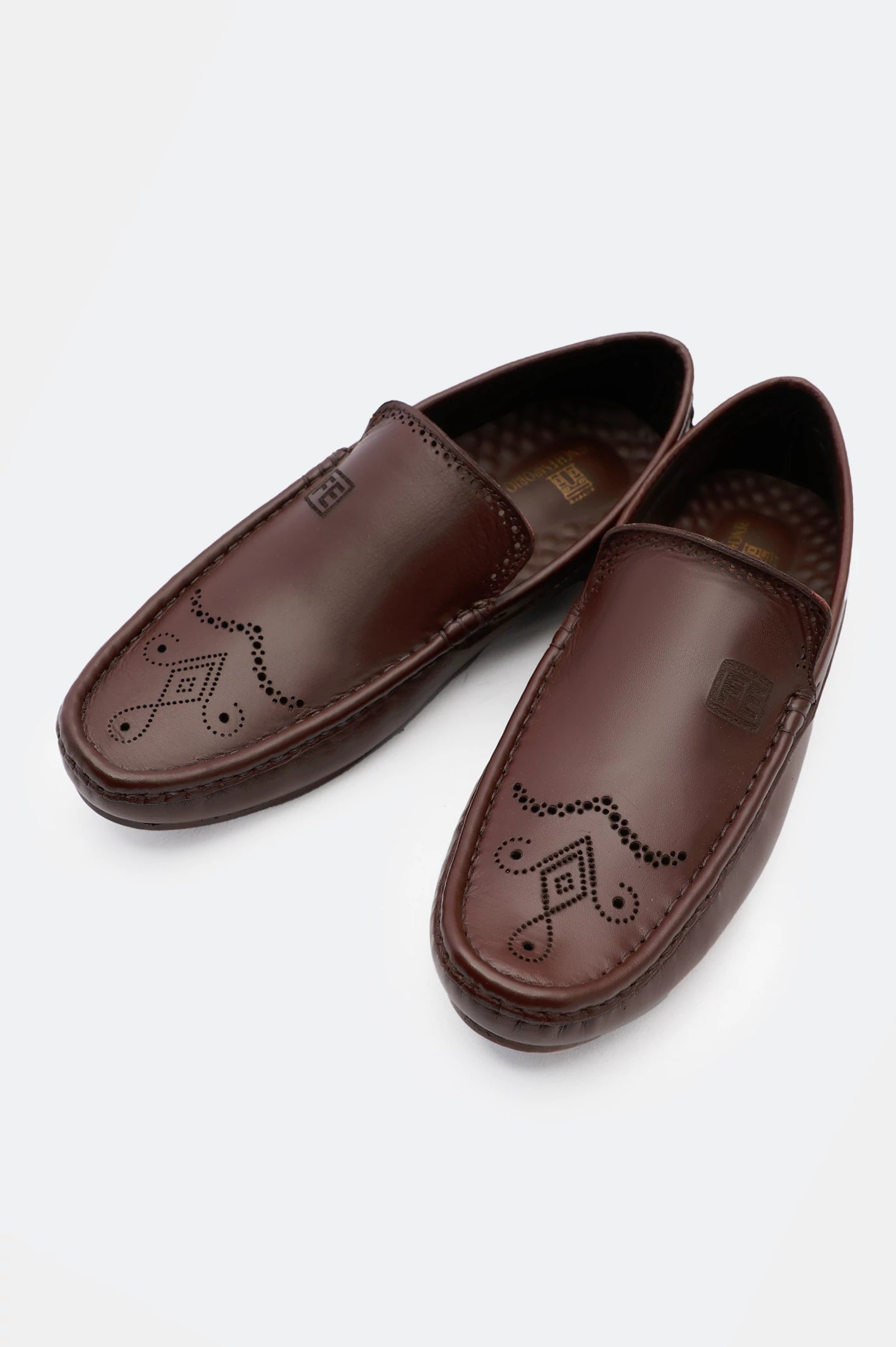 Maroon casual shoes shop