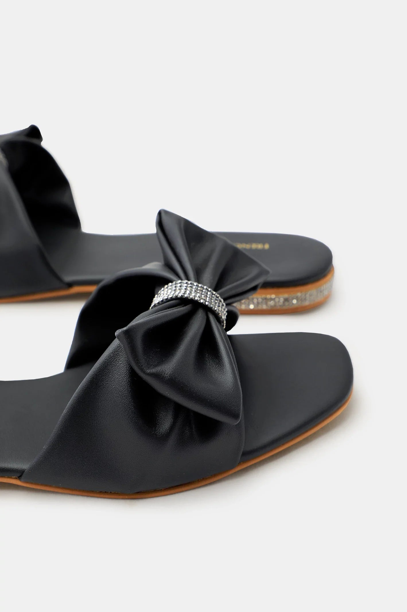 Black Ladies Casual Slippers From French Emporio By Diners